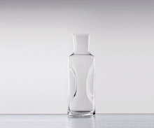 Load image into Gallery viewer, Gabriel Glas Carafe 1000ml (handmade) - iWine.sg
